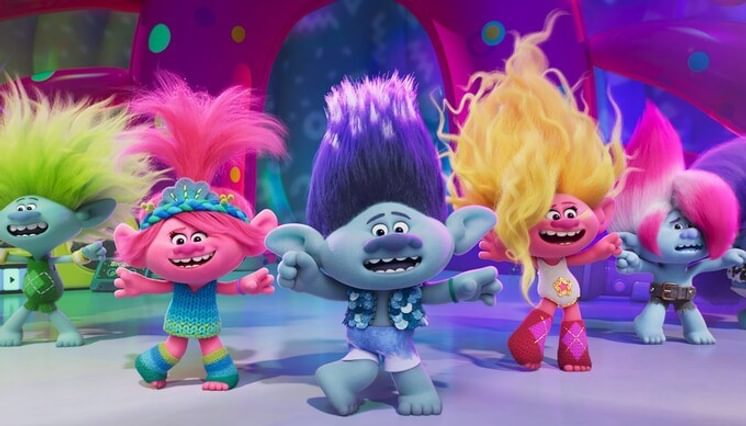 Trolls Band Together (U)